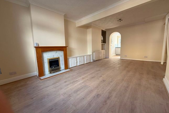 8, Leonard Road, Gosport photo 3
