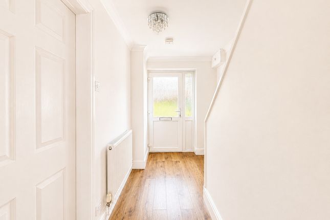 118, Bryncyn, Cardiff photo 3
