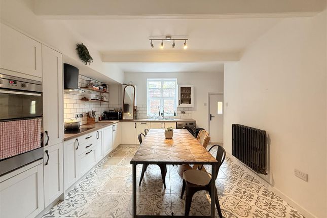 Staley Road, Ashton-Under-Lyne photo 3