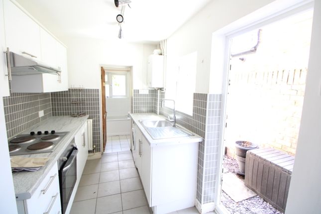 40, Crowhurst Road, Colchester photo 5