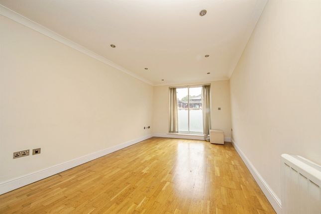 Flat 5, 3, Foundation Street, Ipswich photo 4