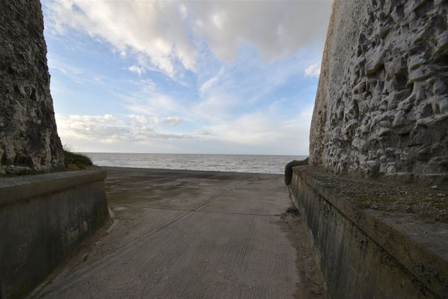 Studio for sale in Epple Bay Avenue, Birchington