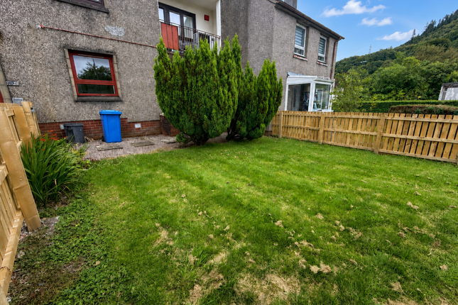 24, The Corries, Fort William photo 3