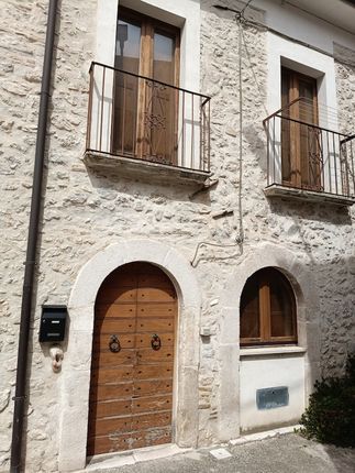 Thumbnail Town house for sale in L\'aquila, Bugnara, Abruzzo, Aq67030