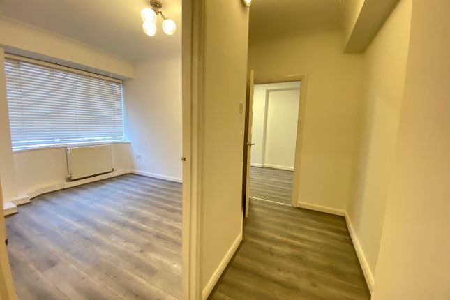 Thumbnail Flat to rent in Nightingale Lane, Clapham