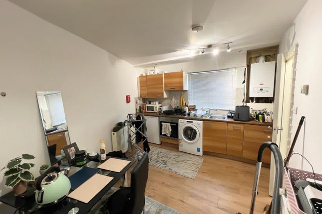 Flat to rent in Hendon Lane, Finchley