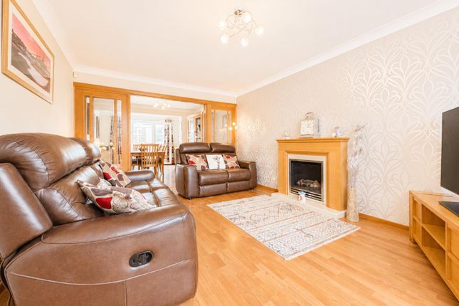 32, Wheatear Lane, Ingleby Barwick photo 4