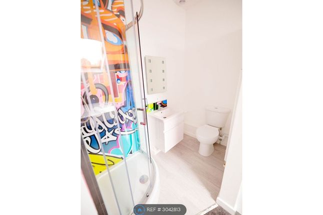 Flat, Gabriel Lofts St Helens Avenue, Swansea photo 3
