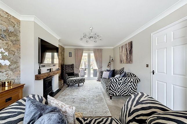 1, Cygnet Close, Hornsea photo 3