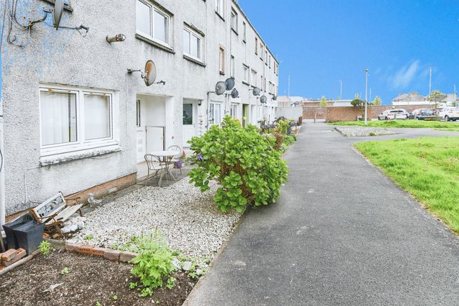 Thumbnail Flat for sale in Maitland Court, Helensburgh