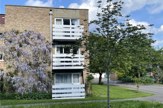 Flat for sale in Cunliffe Close, Oxford, Oxfordshire