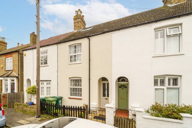 Thumbnail Terraced house for sale in Chestnut Grove, Staines