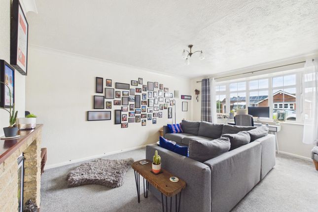 19, Malham Close, Lincoln photo 4