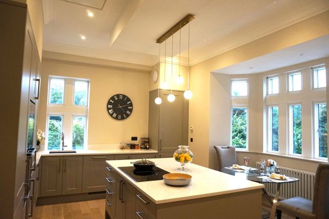 Apartment 8, Milverton Hall, Warwickshire photo 2