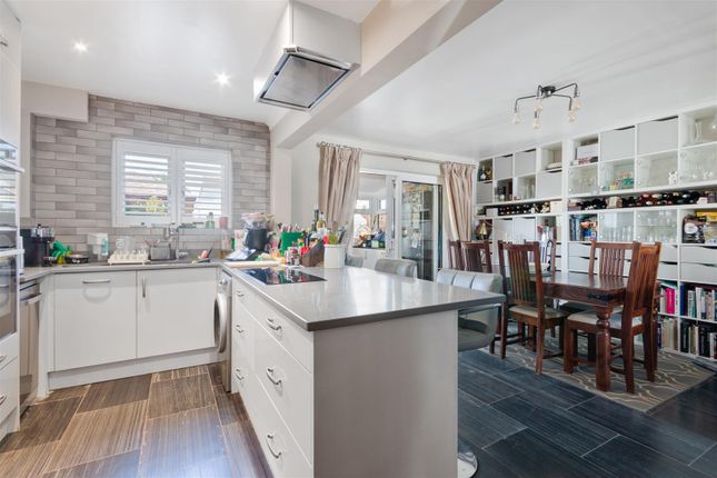 7, Botsford Road, Raynes Park photo 3