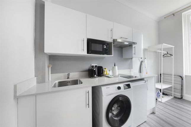 4, 63, Fernhead Road, Maida Vale photo 3