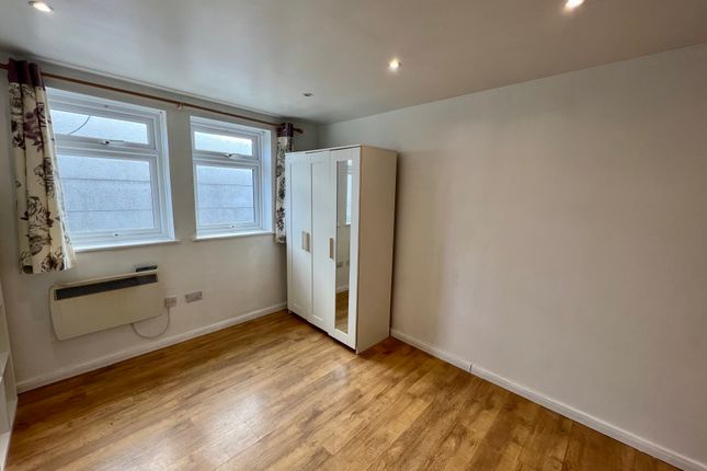 Flat 12D, HEMEL HEMPSTEAD photo 2