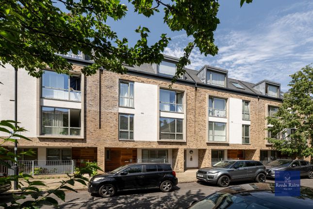 Flat 316, Grant House, 90, Liberty Street, London photo 2