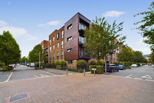 Thumbnail Flat for sale in Howard Road, Stanmore