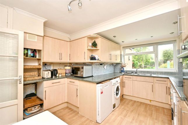 105, Baldwin Avenue, Eastbourne photo 3