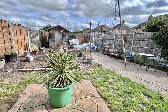 102, Lutterworth Road, Leicester photo 2