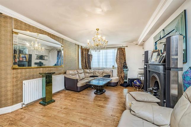286, Burnt Ash Hill, London photo 3