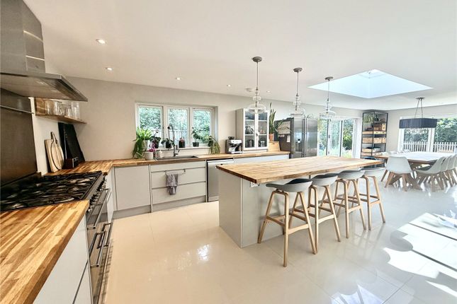 42, Newbridge Way, Lymington photo 3