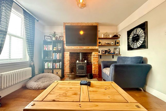 3, Bedford Lane, Camberley photo 2