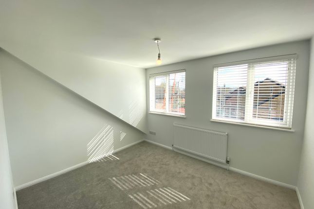 12, Warblington Close, EASTLEIGH photo 5