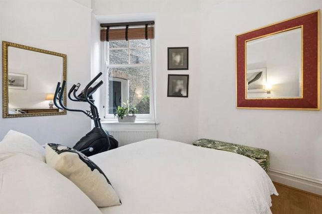 Flat 2, Argyll Mansions, 303-323, Kings Road, London photo 5