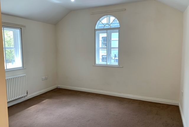 10 Eagle Court, Swan Lane, Winchester photo 2