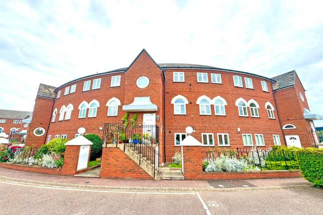 Thumbnail Flat to rent in Duckmill Crescent, Duckmill Lane, Bedford
