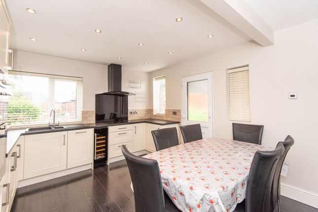 2, Richmond Hall Crescent, Sheffield photo 2