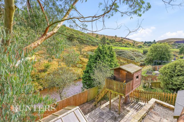 32 Dean Head, Todmorden Road, Littleborough photo 4
