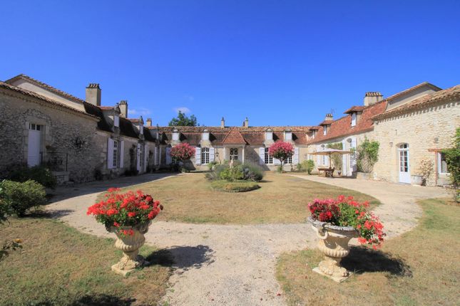 Villa for sale in Monflanquin, Lot Et Garonne, Nouvelle-Aquitaine