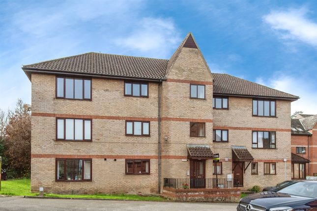 Thumbnail Flat for sale in The Beeches, Out Risbygate, Bury St. Edmunds