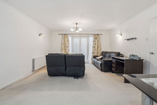 21, Derby House, Pinner photo 3