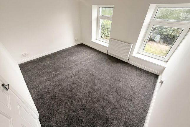 5, Cleighton Terrace, Neath photo 3