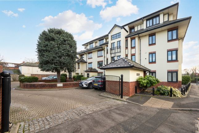 Flat for sale in Russell Road, Shepperton, Surrey