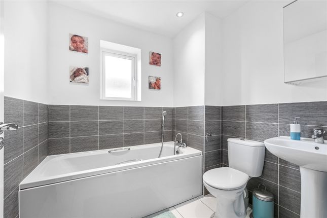 Town house for sale in Huxley Drive, Oxted, Surrey