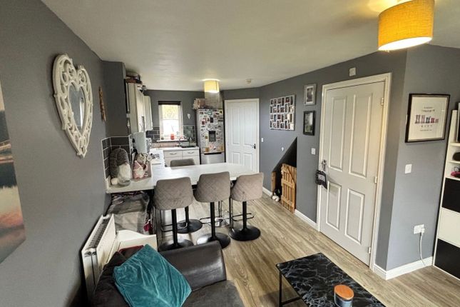 19, Ffordd Y Meillion, Llanelli photo 3