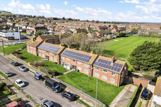Flat 5, Marshall Court, Parkfield Avenue, Eastbourne photo 2