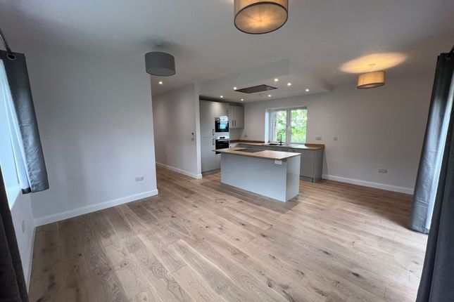 Queensview, Hedsor Hill, Bourne End photo 4