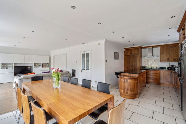 44, The Avenue, Pinner photo 4