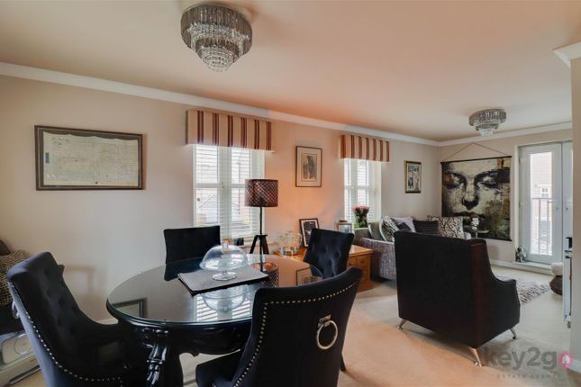 22, Vicarage Walk, Chesterfield photo 4