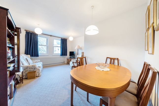 Flat for sale in Honor Oak Road, London