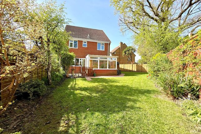 19, Wheatlands, Titchfield Common photo 2