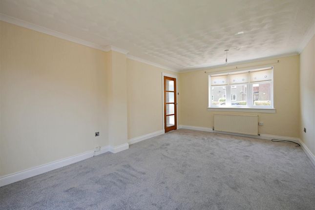 27, Alloway Gardens, Glasgow photo 2
