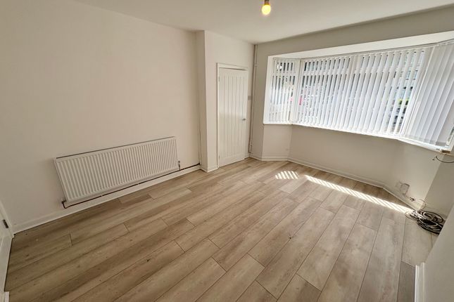 95, Cardiff photo 2