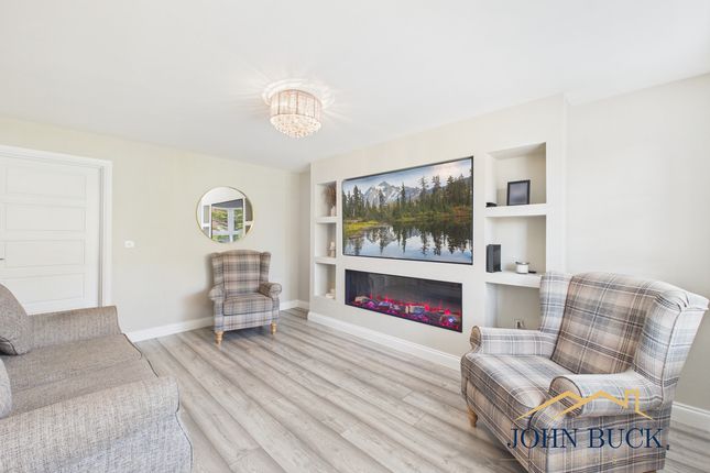 30, Capesthorne Road, Washington photo 4